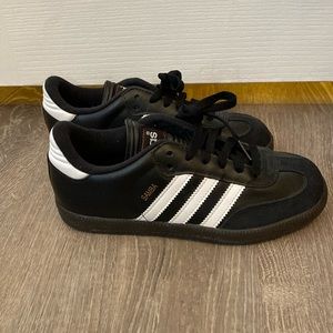 Adidas Samba Kids size 3 1/2 lightly worn